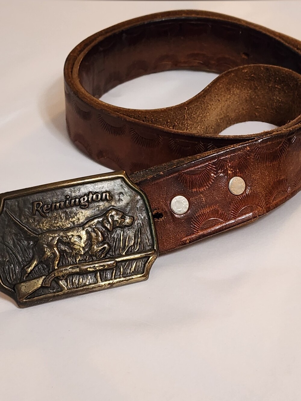 Vintage Remington Belt Buckle & Embossed Brn Leather Belt Sz. XL 43" See Measure